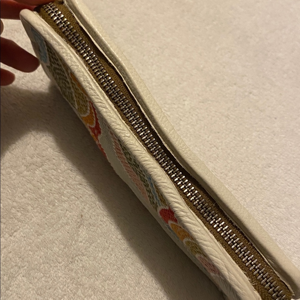 Free People Leather Embroidered Spellbound Wallet.Like New! Size 8 1/4” x 4 1/2” - Picture 6 of 12